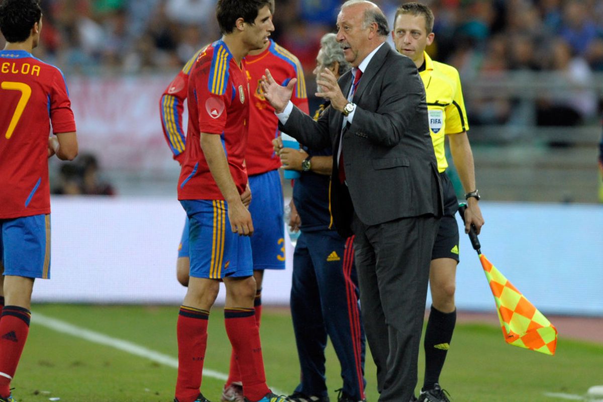 BARI, ITALY - AUGUST 10:  Spain head coach Vicente Del Bosque during the international friendly match between Italy and Spain at Stadio San Nicola on August 10, 2011 in Bari, Italy.  (Photo by Claudio Villa/Getty Images)