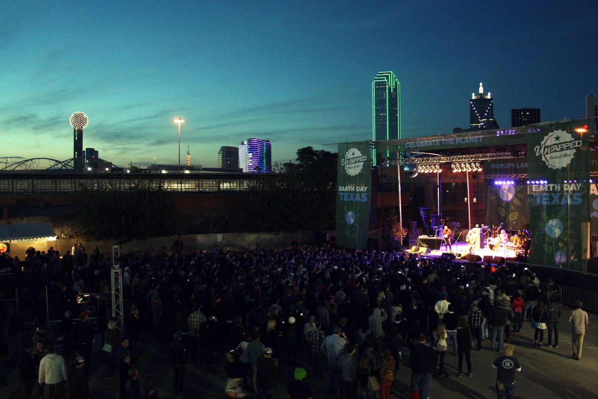 The crowd at Saturday's Untapped Festival.