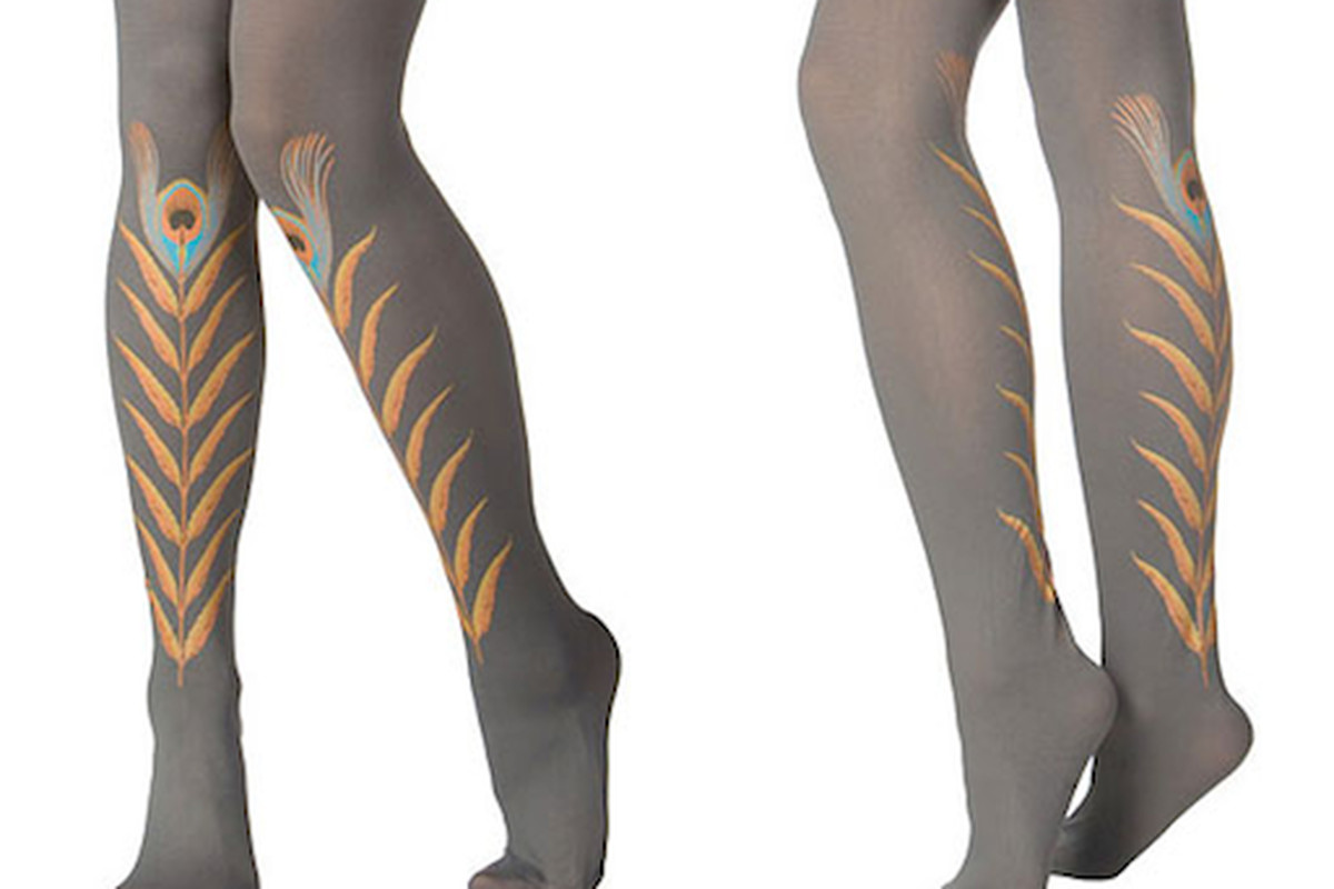 Hmmm, versatile. Image via <a href="http://nymag.com/daily/fashion/2010/08/trendlet_-_tights.html">The Cut</a>.