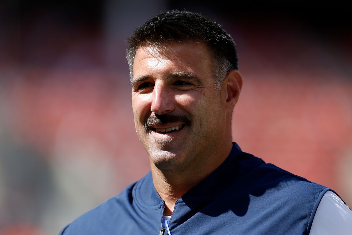 Head coach Mike Vrabel of the Tennessee Titans walks on the field during warm ups prior to the start of the game against the Cleveland Browns at FirstEnergy Stadium on September 8, 2019 in Cleveland, Ohio.