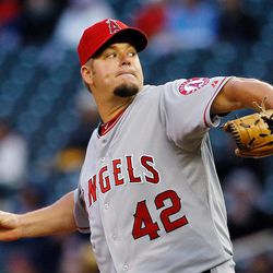 Los Angeles Angels starting pitcher Joe Blanton throws against the Minnesota Twins during the first inning of a baseball game, Monday, April 15, 2013, in Minneapolis. 