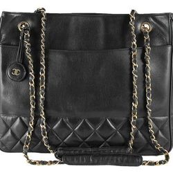 <a href="http://f.curbed.cc/f/Portero_SP_RackedALL_080713_ChanelLambskin">Chanel Black Quilted Lambskin Charm Vintage Shopping Tote Bag - 20% OFF</a>