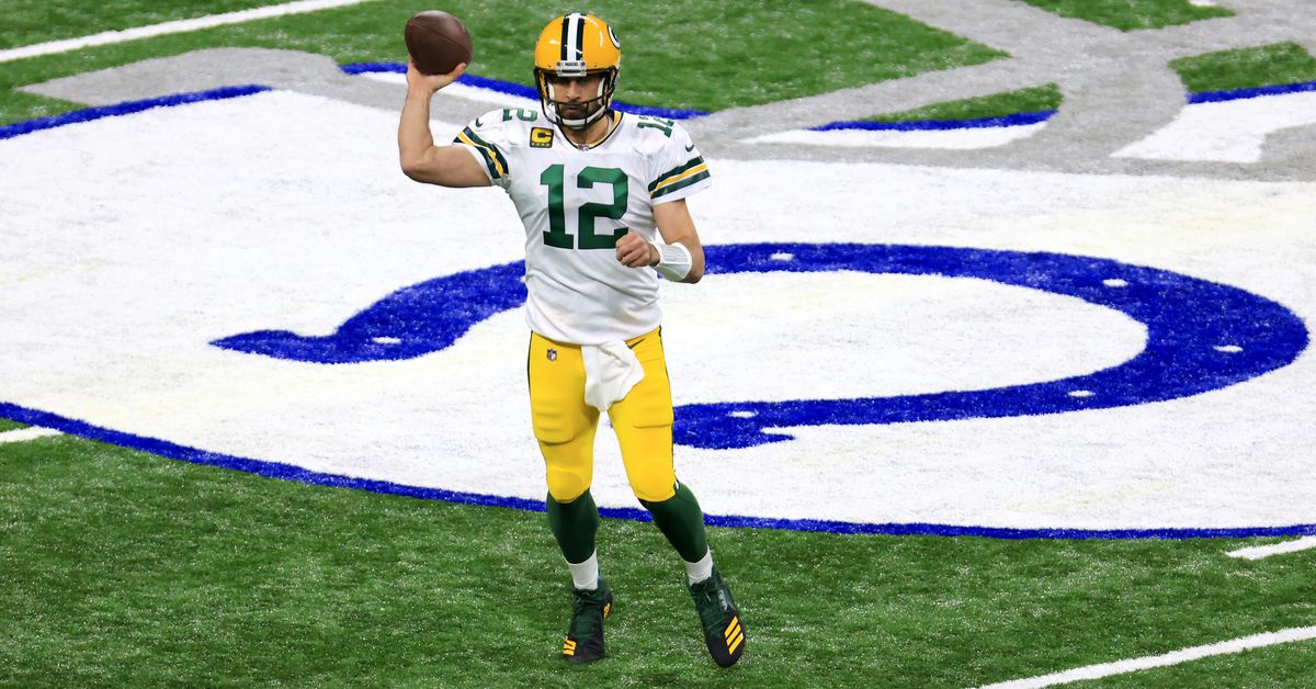Aaron Rodgers throwing a pass against the Indianapolis Colts.