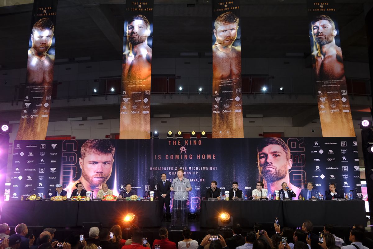 Saul Canelo Alvarez (C) speaks during the press conference at Akron Stadium on March 14, 2023 in Zapopan, Mexico. Canelo Alvarez will fight against John Ryder on May 6, 12 years after his last combat in Mexico.