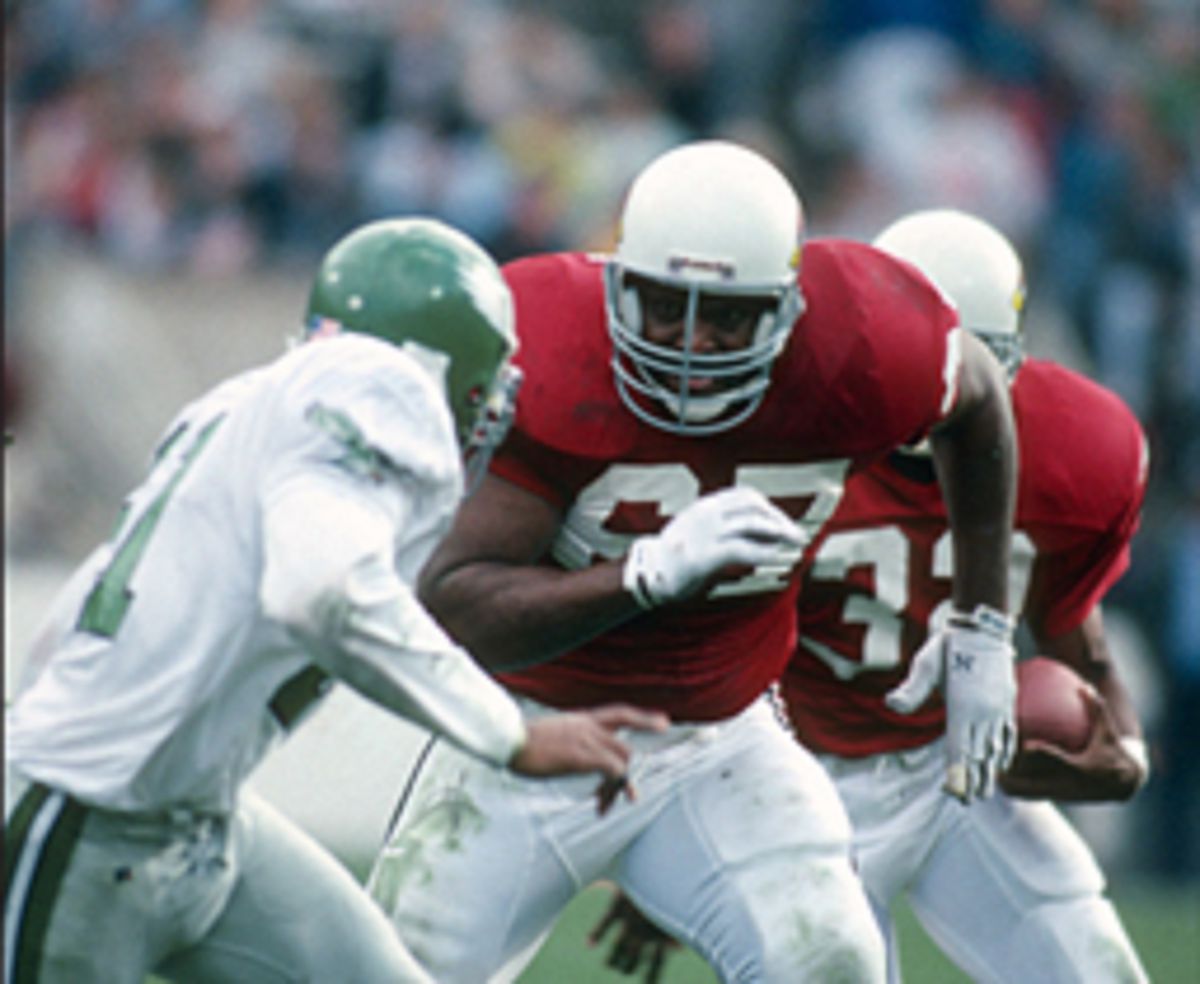 Luis Sharpe #67 of the Phoenix Cardinals in action against the Philadelphia Eagles during an NFL football game December 29, 1990 at Sun Devil Stadium in Tempe, Arizona. Sharpe played for the Cardinals from 1982-85 and 1986-94.