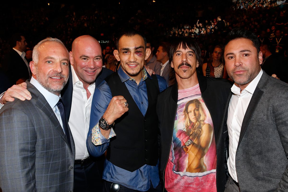 Lorenzo Fertitta, Dana White, Tony Ferguson, Anthony Kiedis, and Oscar De La Hoya at UFC 194.