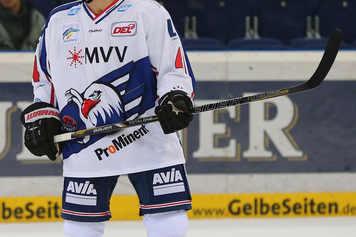 That's what a Mannheim Adler jersey looks like