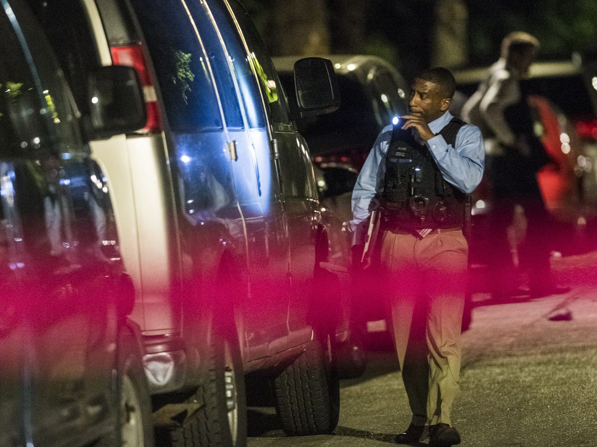 Police investigate 4 people shot Sunday night in the 2200 block of South Sacramento in Chicago | Tyler LaRiviere/Sun-Times