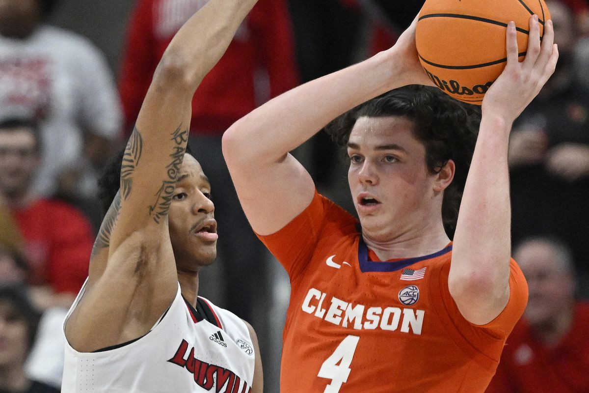 NCAA Basketball: Clemson at Louisville
