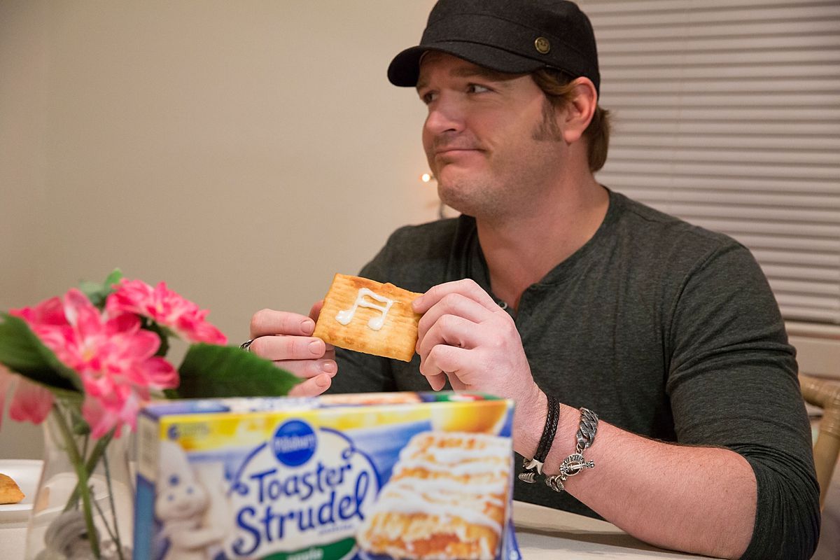 Surprise Serenade From Country Star Jerrod Niemann, Thanks To Toaster Strudel