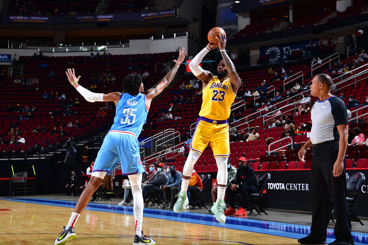 Los Angeles Lakers v Houston Rockets