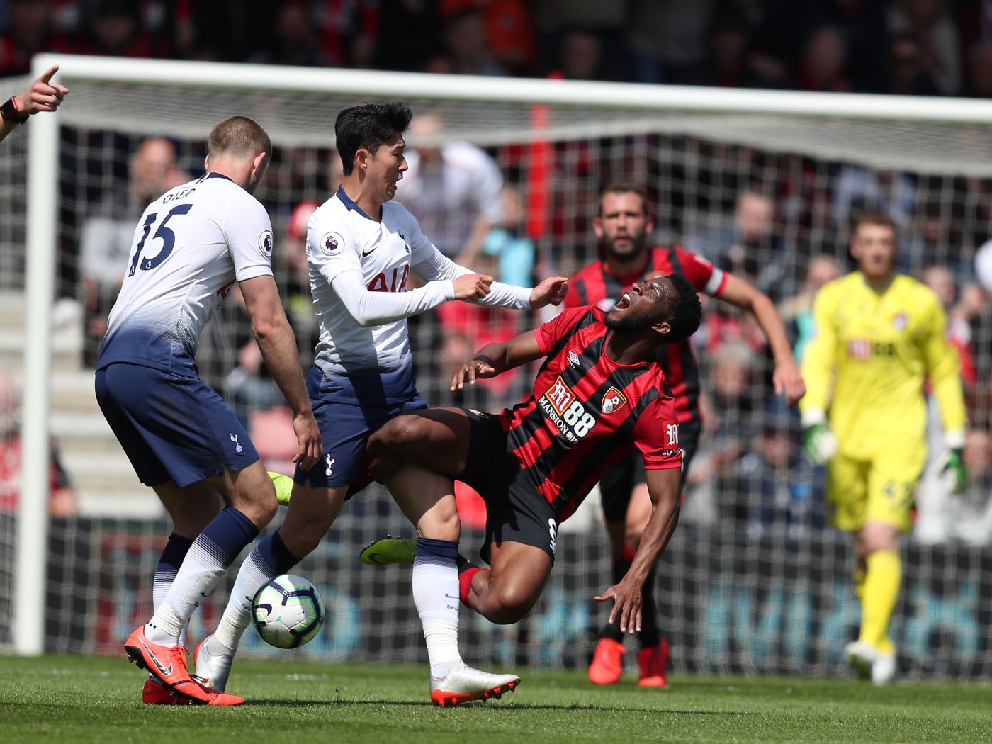 mælk historie Centimeter Tottenham to appeal Son Heung-Min red-card punishment - Cartilage Free  Captain