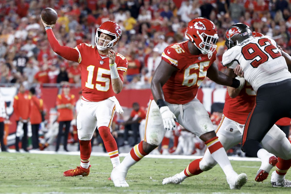 Patrick Mahomes #15 of the Kansas City Chiefs looks to pass the ball against the Tampa Bay Buccaneers during the third quarter at Raymond James Stadium on October 02, 2022 in Tampa, Florida.