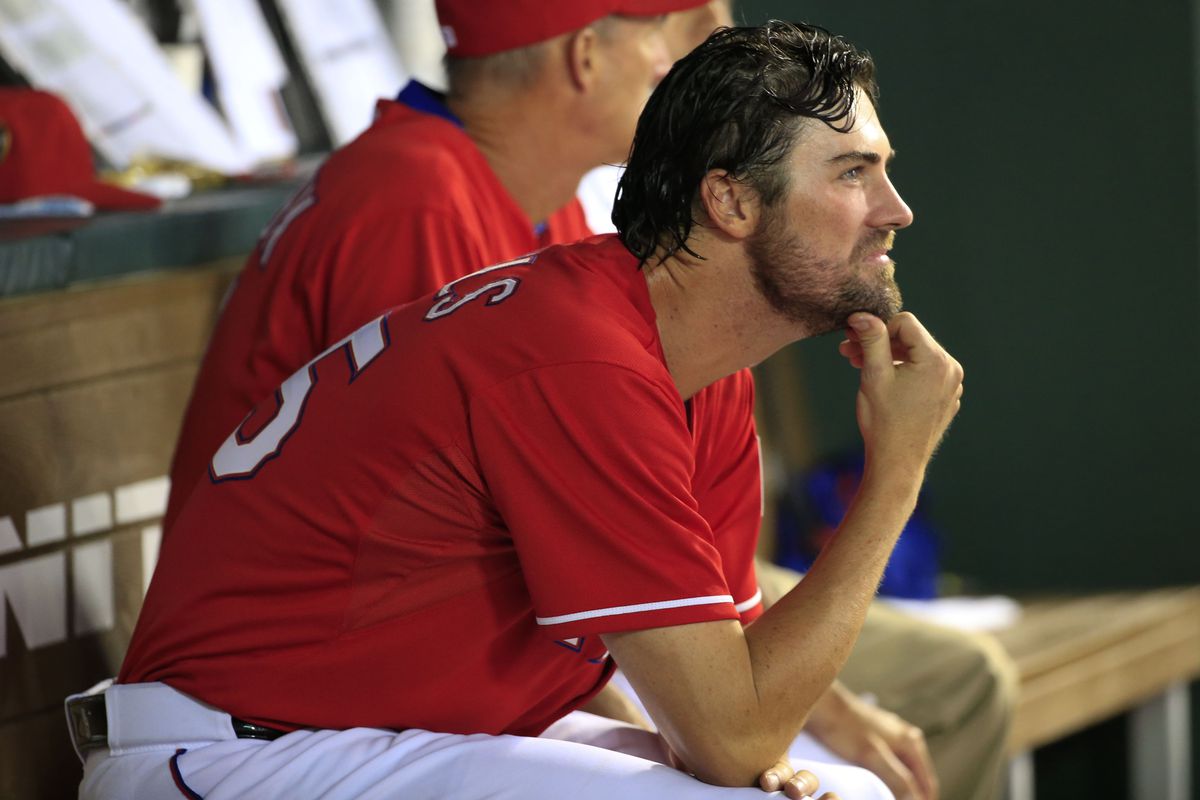 Cole Hamels wondering who he can ask to Tonya Harding Tanner Scheppers' knee