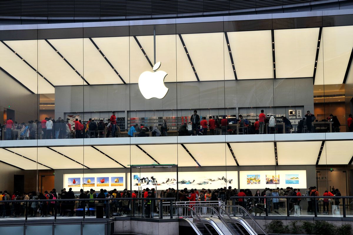 Guangzhou Opens First Apple Store