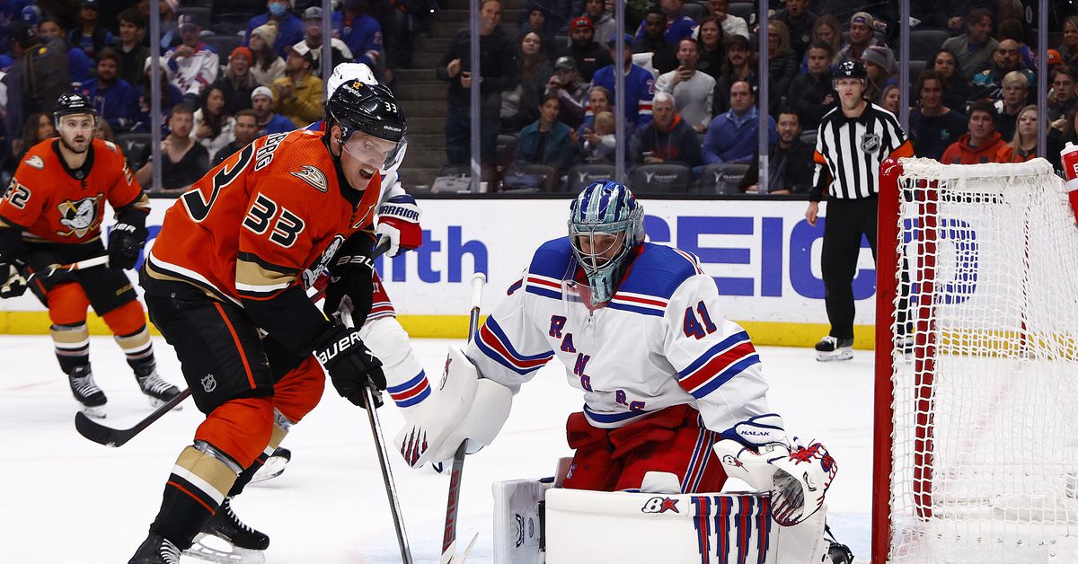 Recap: Ducks Defeat Rangers in Regulation, 3-2