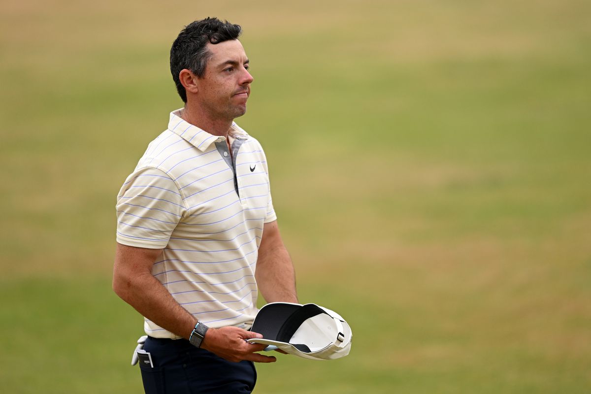 Rory McIlroy of Northern Ireland reacts on the 18th hole during the final round of The 150th Open at St Andrews Old Course on July 17, 2022 in St Andrews, Scotland.