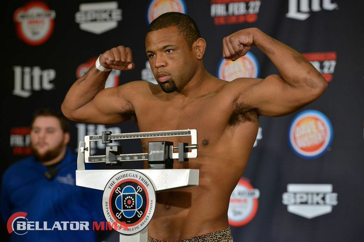 Emanuel Newton at the Bellator 134 weigh ins
