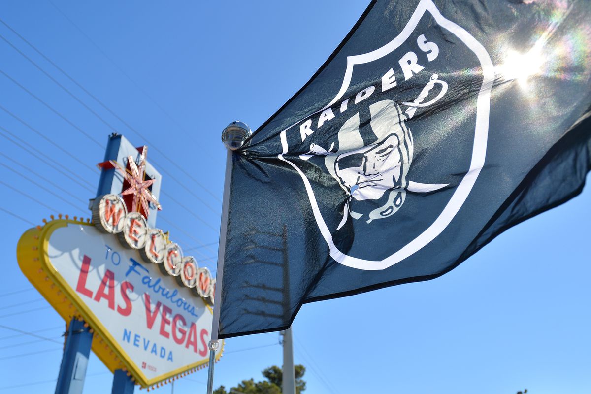 Oakland Raiders Announce Draft Picks At The Welcome To Fabulous Las Vegas Sign