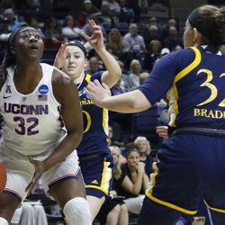 2018 NCAA Women’s Basketball Tournament Second Round (Quinnipiac Bobcats vs UConn Huskies)