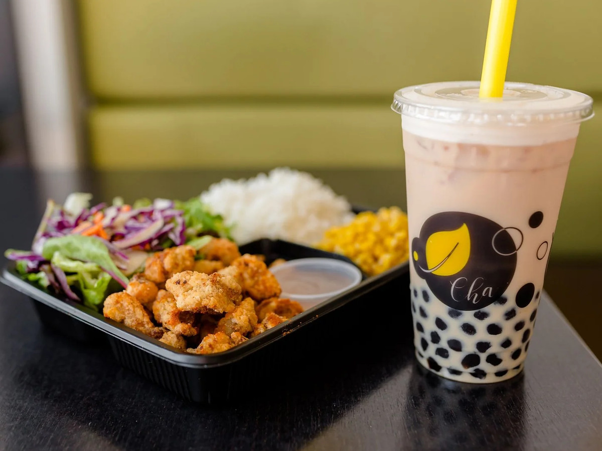 Cha For Tea’s boba and popcorn chicken plate.