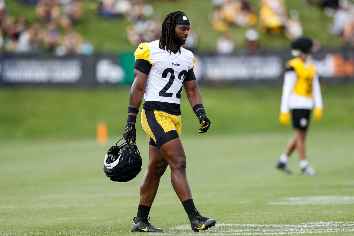 Pittsburgh Steelers running back Najee Harris (22) smiles during the team’s training camp at Saint Vincent College on July 29, 2023, in Latrobe, PA.