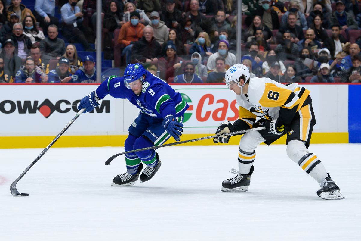 NHL: DEC 04 Penguins at Canucks