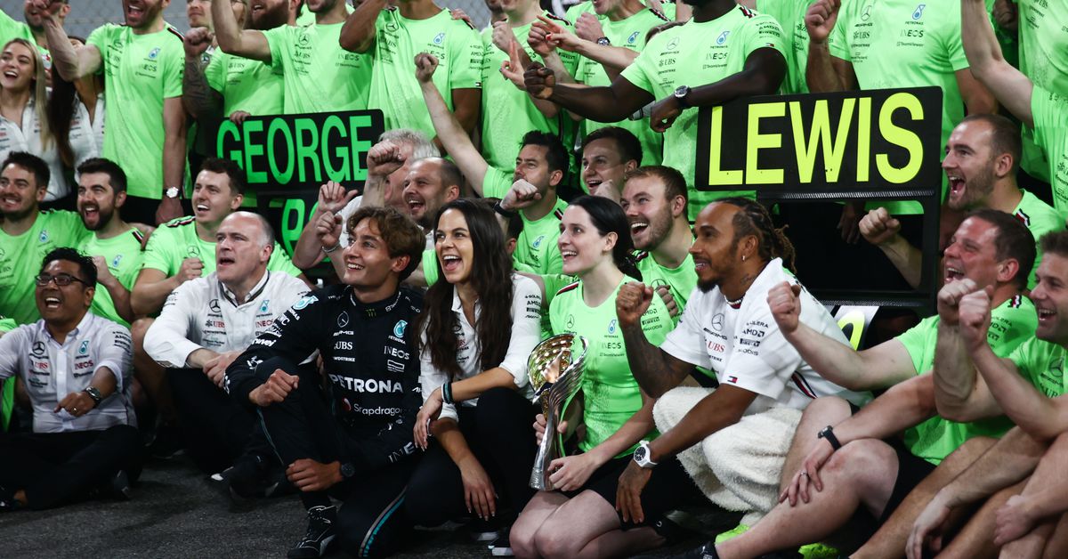 Avances de la temporada 2024 de F1: ¿Cómo se desarrollará la última temporada de Lewis Hamilton en Mercedes? CINEINFO12