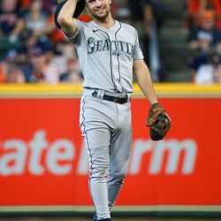 Seattle Mariners second baseman Adam Frazier (26) takes a moment in the bottom of the fifth inning
