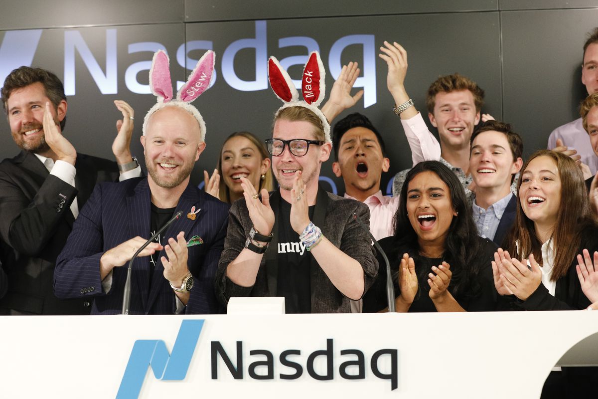 Macaulay Culkin and Stewart Miller, co-founders of Lifestyle Media Bell Ringers of the Nasdaq Closing Bell from the Nasdaq Entrepreneurial Center in San Francisco, joined by the Graduating Class of the Lehigh Startup Academy
