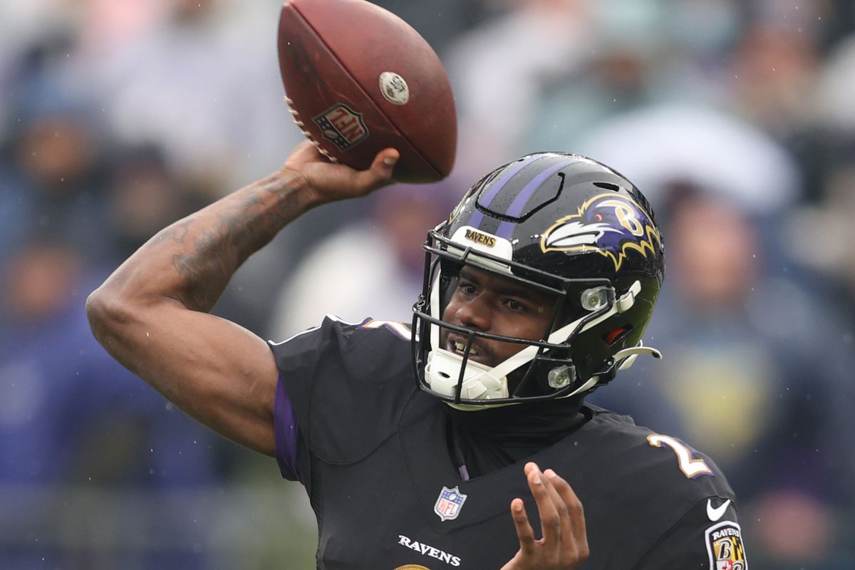 Tyler Huntley #2 of the Baltimore Ravens passes the ball against the Pittsburgh Steelers at M&amp;T Bank Stadium on January 09, 2022 in Baltimore, Maryland.
