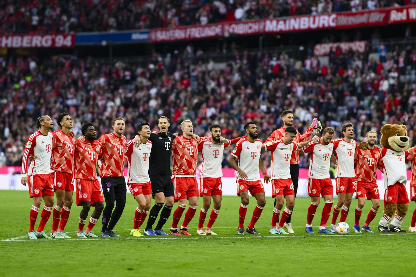 Quatre notes de la victoire 8-0 du Bayern Munich contre Darmstadt