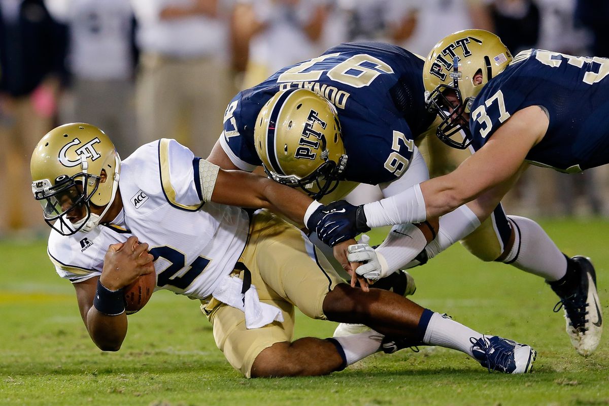 Aaron Donald continues to give PItt fans something to cheer about.