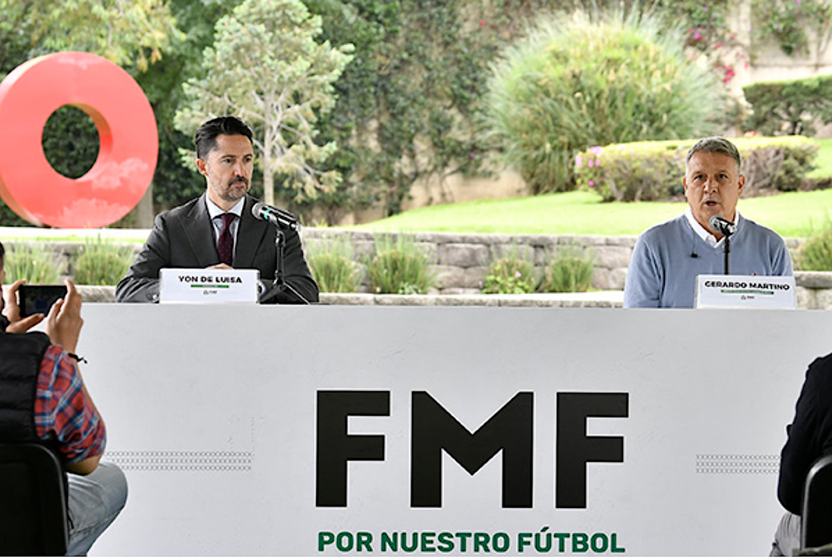 Mexican Football Federation President Yon de Luisa (left) and Mexican men’s national team manager Gerardo Martino