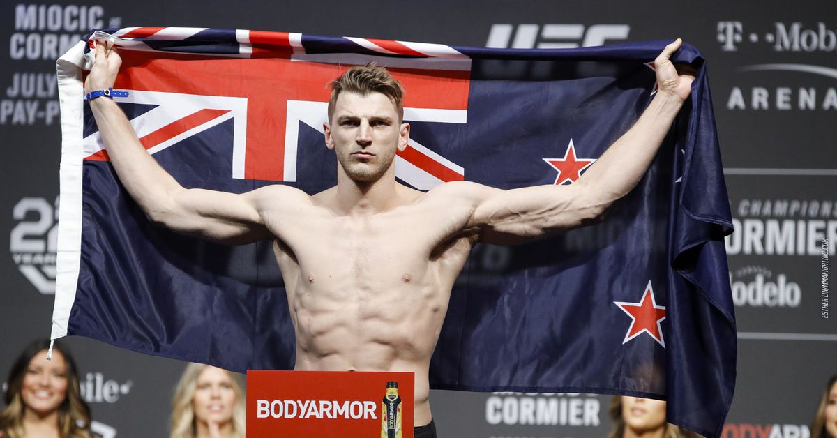 Morning Report: Dan Hooker wants to 'welcome' Michael Chandler to the UFC, 'send him back to the B-leagues' - MMA Fighting