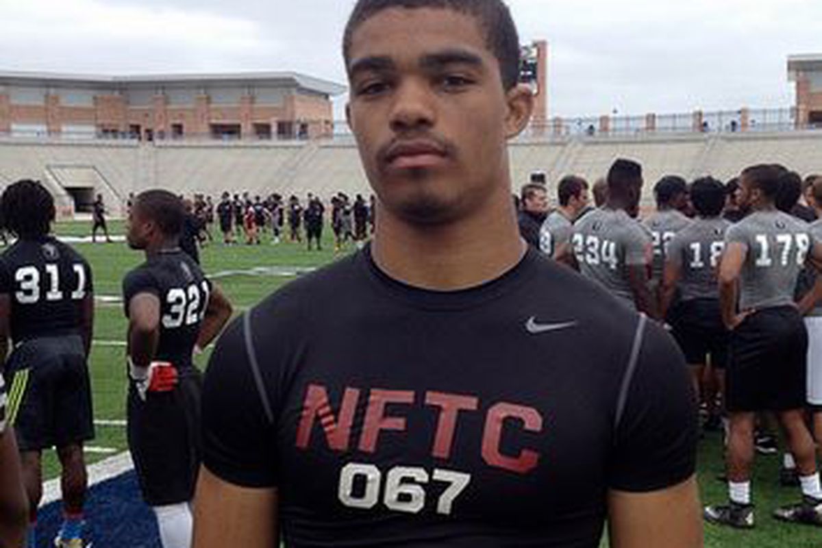 Texas RB Chris Warren is one of the last big prizes left in the recruiting sweepstakes.