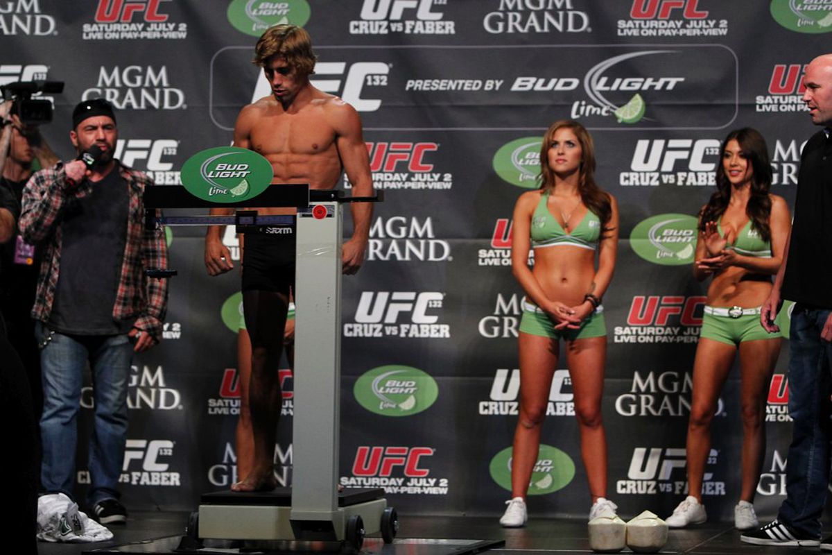 Urijah Faber will try to make weight at the UFC 149 weigh-ins Friday afternoon in Calgary, Canada (Esther Lin, MMA Fighting).