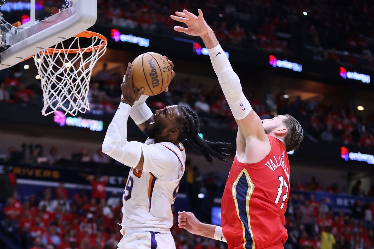 Phoenix Suns v New Orleans Pelicans - Game Three