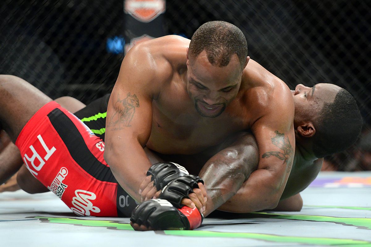 MMA: UFC 187-Johnson vs Cormier