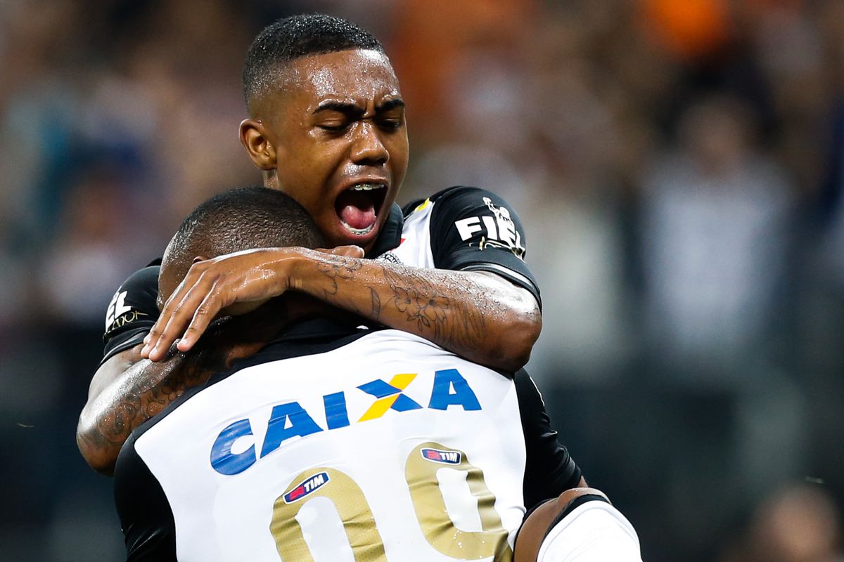 Corinthians v Goias - Brasileirao Series A 2015