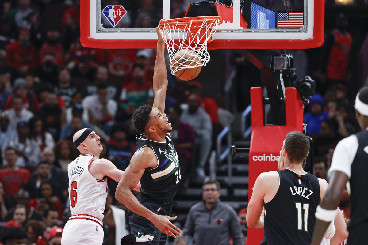 Milwaukee Bucks forward Giannis Antetokounmpo (34) dunks the ball against the Chicago Bulls during the second half of game three of the first round for the 2022 NBA playoffs at United Center.
