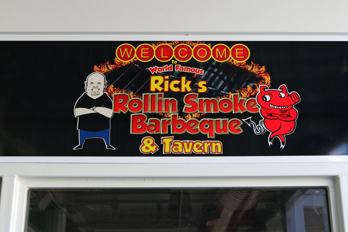 Rick's Rollin Smoke Barbeque & Tavern