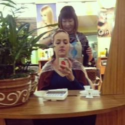 I slept funny and have a cold so my neck is achey. So I started my day with a shampoo at <b>Mian Tian Sing</b> <a href="http://www.yelp.com/biz/mian-tian-sing-hair-salon-new-york">salon</a> in Chinatown. It is NOTHING like the <b>Drybar</b> model. It's a 