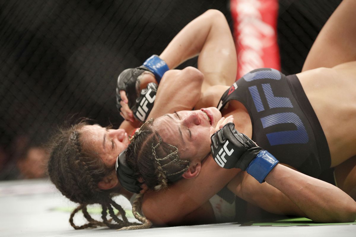 MMA: UFC 210-Calvillo vs Gonzalez
