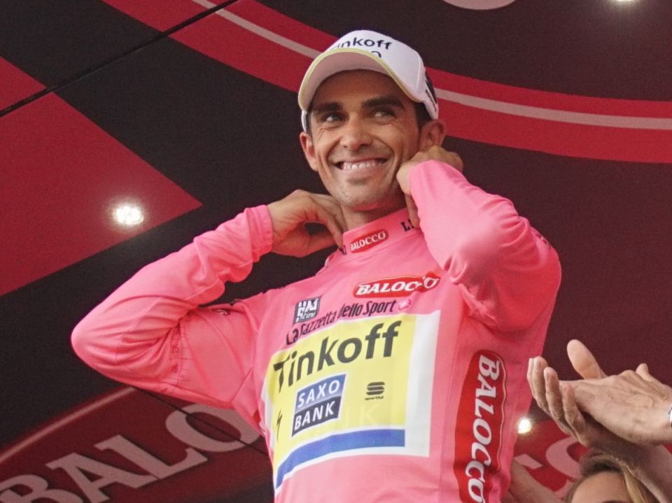 Contador Giro podium