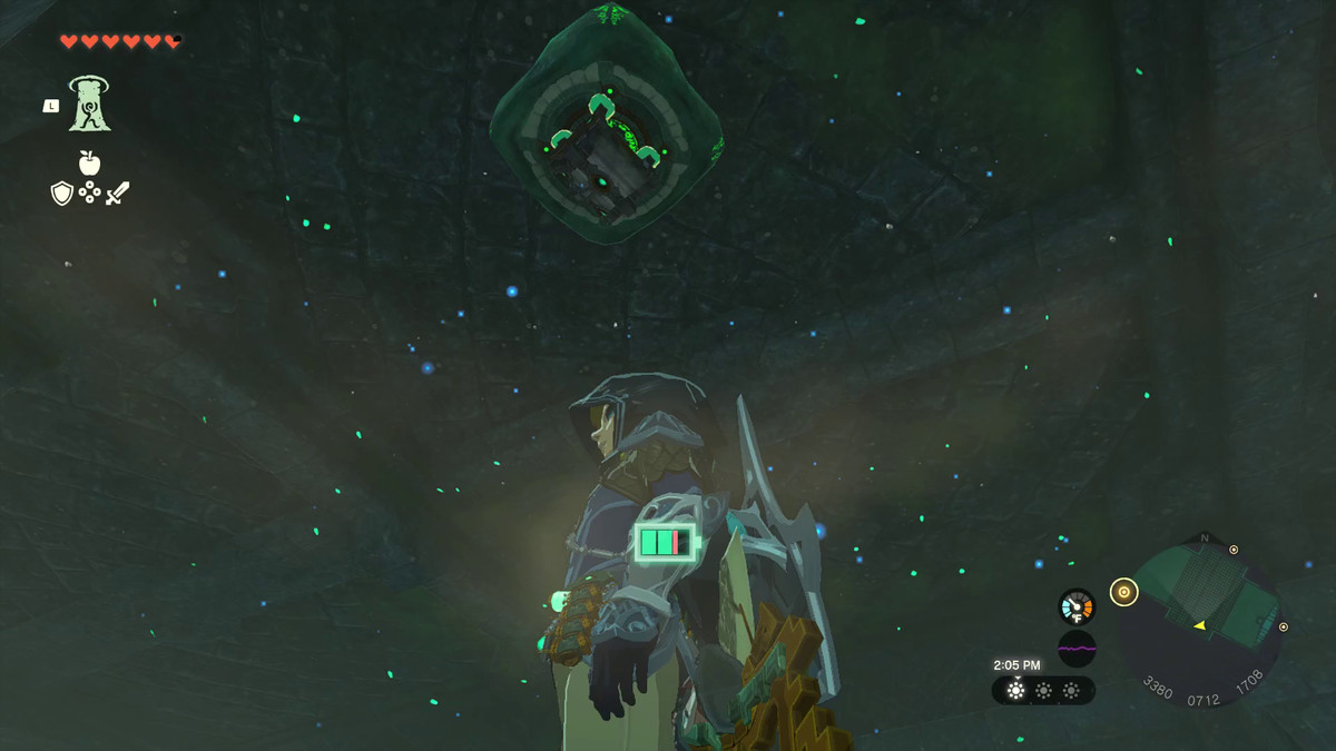 A camera below Link points to the ceiling, where some green, glowing symbols indicate where he can cast his Ascend power to fly through the ceiling.