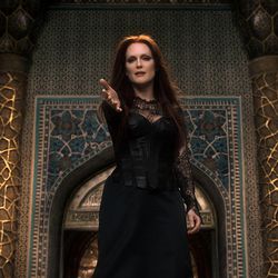 JULIANNE MOORE is the witch queen Mother Malkin in "Seventh Son."