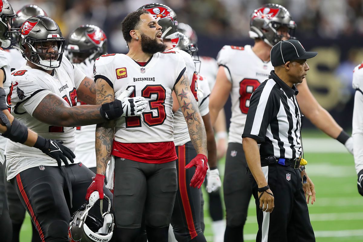 Tampa Bay Buccaneers wide receiver Mike Evans (13) shouts towards the Saints players after he had an altercation with a few Saints players during the Tampa Bay Buccaneers-New Orleans Saints regular season game on September 18, 2022 at Caesars Superdome in New Orleans, LA.