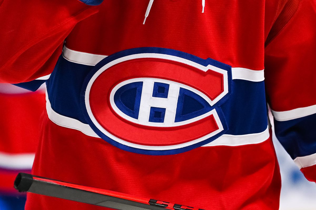 NHL: NOV 29 Canucks at Canadiens