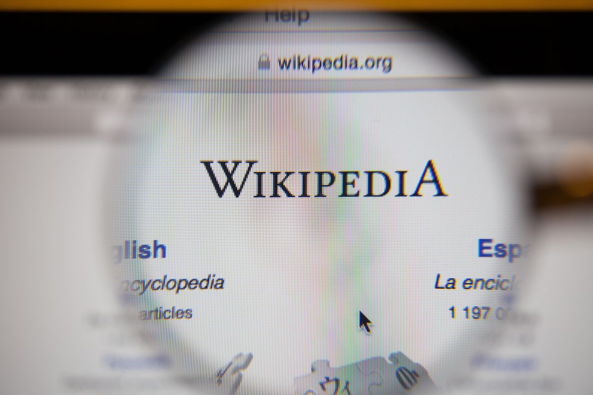 Wikipedia, under the microscope